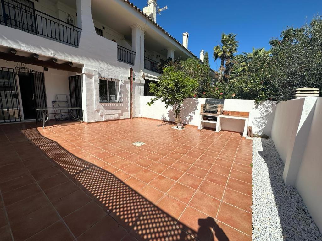 Apartamentos Naranjos Del Sol Marbella Buitenkant foto