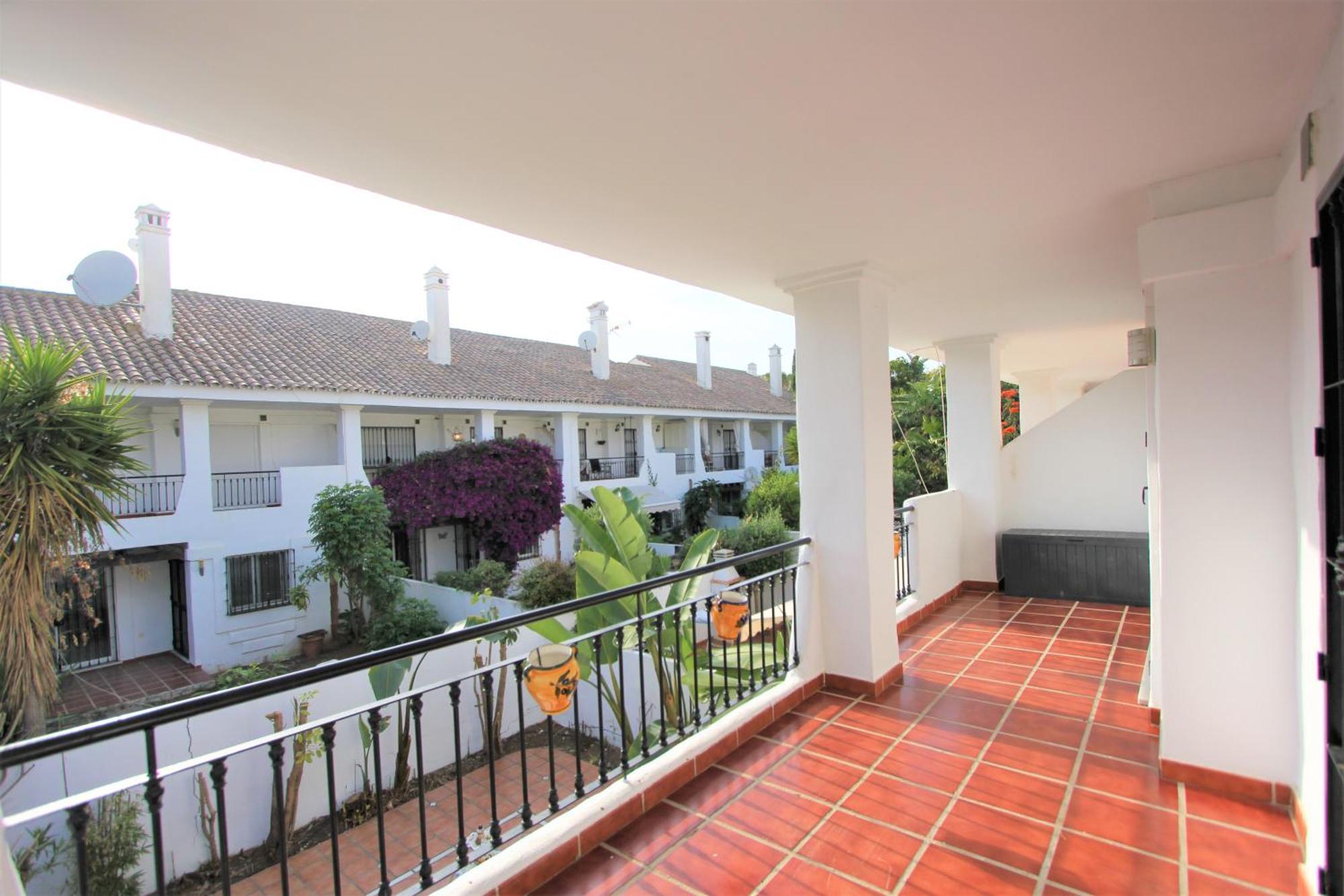 Apartamentos Naranjos Del Sol Marbella Buitenkant foto
