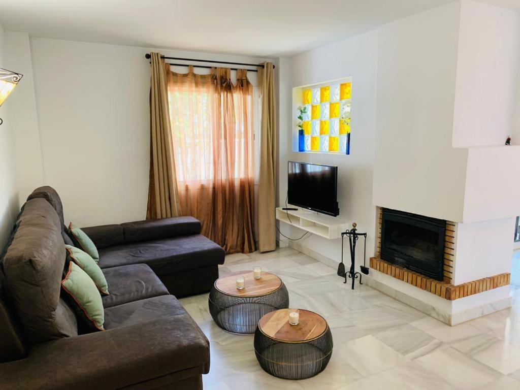 Apartamentos Naranjos Del Sol Marbella Buitenkant foto
