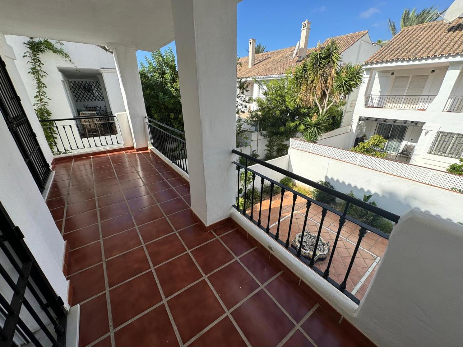 Apartamentos Naranjos Del Sol Marbella Buitenkant foto