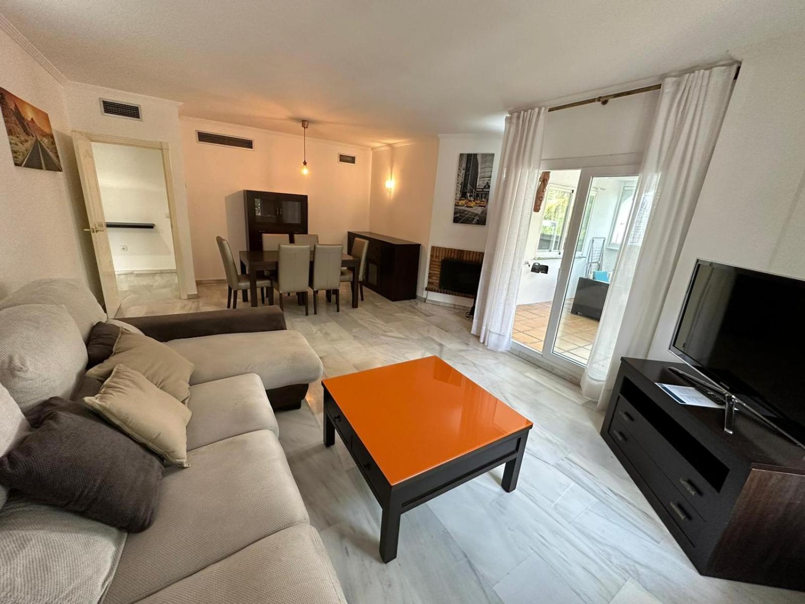 Apartamentos Naranjos Del Sol Marbella Buitenkant foto