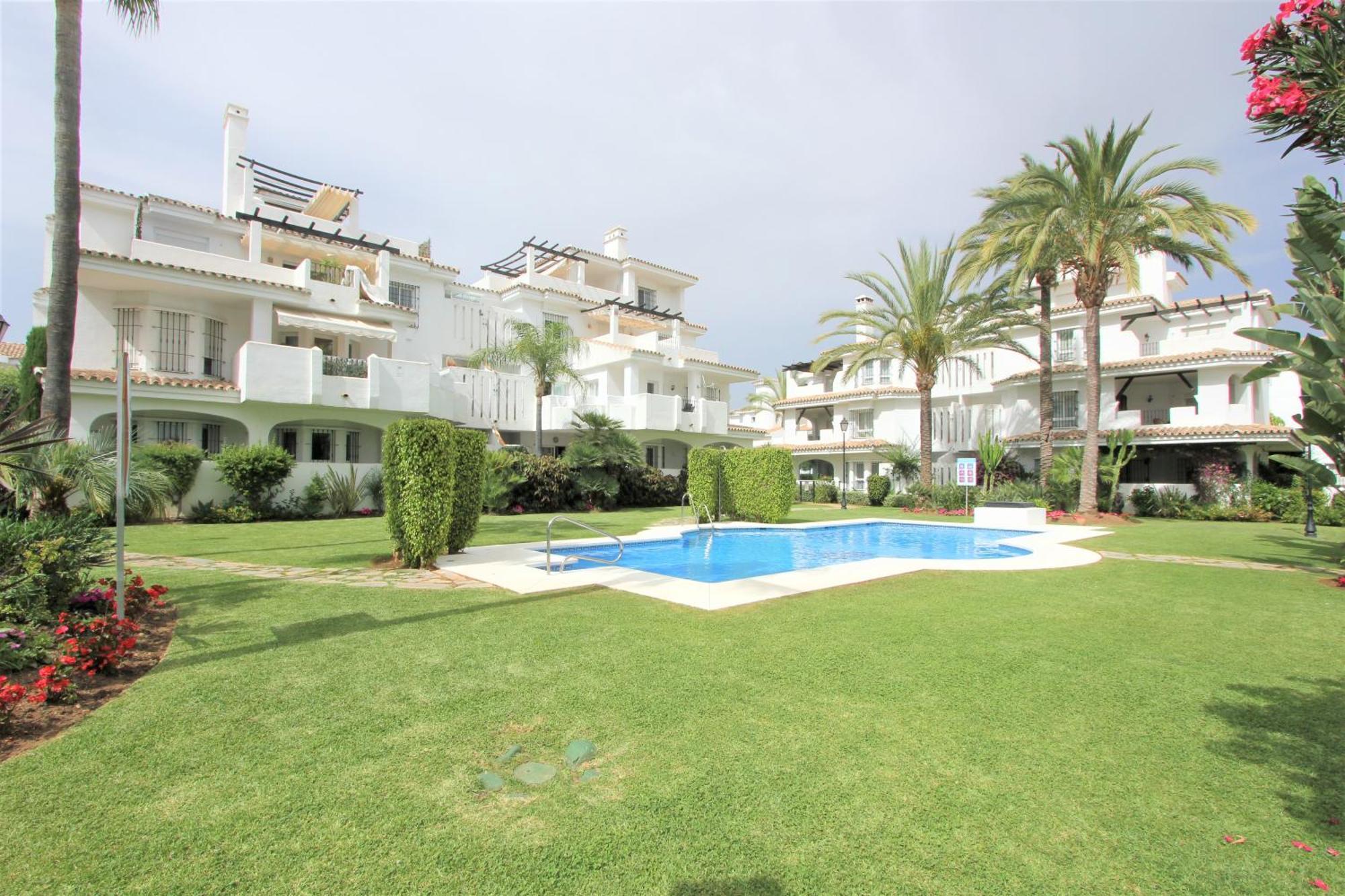 Apartamentos Naranjos Del Sol Marbella Buitenkant foto